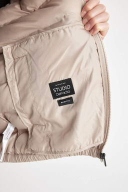 Облегающее водоотталкивающее пальто с капюшоном - Defacto фото 6