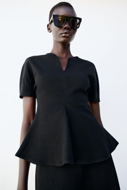 TOP PEPLUM MANGA ABULLONADA / Negro - Zara фото 5