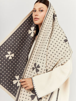 в составе ШЕРСТЬ и КАШЕМИР Большой, мягкий, теплый двусторонний палантин