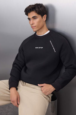 TRENDYOL MAN Siyah Regular/Normal Kesim Reglan Kollu Yaz? Bask?l? Sweatshirt TMNAW22SW0726 - Trendyolmilla фото 2