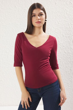 Trendyolmilla Tas Fitted/Vucuda Oturan V Yaka S?rt Dekolteli Esnek Orme Bluz TWOSS25BZ00083