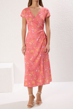 Pembe Cicek Desenli Kruvaze Beli Lastikli Midi Dokuma Elbise TWOSS25EL00179 - Trendyolmilla фото 3