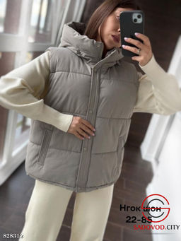 Жилетка женская с капюшоном