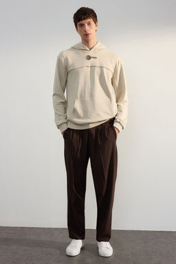 Bej Premium Regular/Normal Kesim Dikis Detayl? Nak?sl? Sardonsuz Sweatshirt TMNAW25SW00099