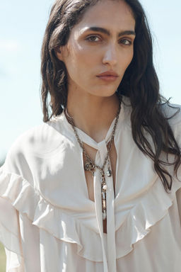 RUFFLED BLOUSE WITH BOW LIMITED EDITION - Zara фото 4