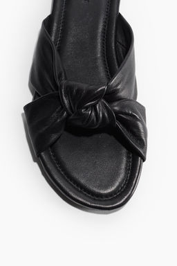 Sandalias de piel con nudo decorativo - H&m фото 3