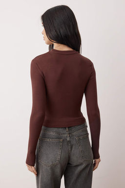 Tas-Koyu Kahverengi Ikili Paket Crop/K?sa Fitted/Vucuda Oturan Orme Bluz TWOAW25BZ00061