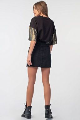 Футболка оверсайз с зелеными пайетками