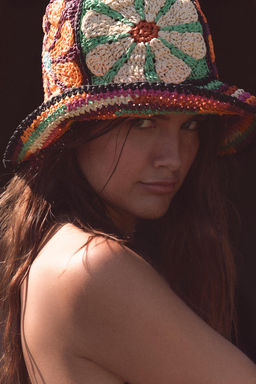 GORRO BUCKET FLORES / Multicolor