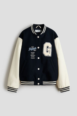 Chaqueta de b?isbol con aplicaciones