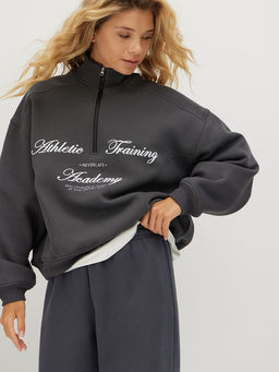 Утепленный свитшот с воротником на молнии