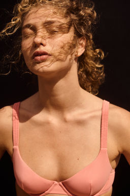 Top de bikini con relleno - H&m фото 2