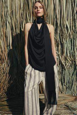TOP HALTER PA?UELO FLECOS ZW COLLECTION / Negro - Zara фото 9