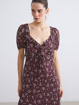 Kalp Yaka ?i?ekli Balon Kollu Elbise