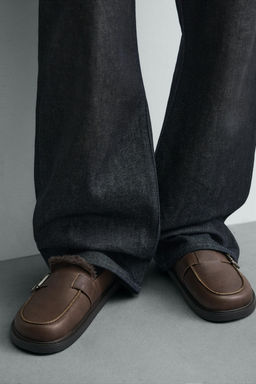 BUCKLED LEATHER CLOGS - Zara фото 10
