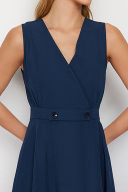 Lacivert A Kesim Kruvaze Yaka Dugme Detayl? Midi Dokuma Elbise TWOSS24EL00348 - Trendyolmilla фото 5