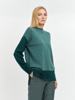 джемпер женский из шерсти с удлиненной спинкой