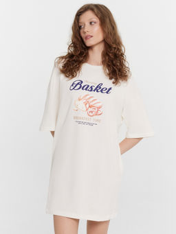 Туника женская бежевая с надписью "sleepy pillow club"