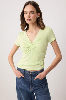 F?st?k Yesil Fitted/Vucuda Oturan V Yaka Buzgulu Yumusak Orme Bluz TWOSS26BZ00790