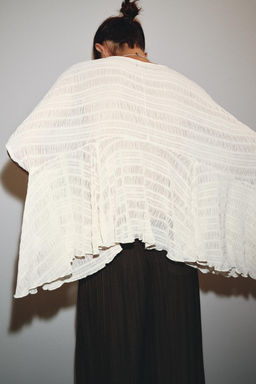 ASYMMETRIC TEXTURED CAPE - Zara фото 4