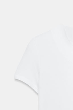 CAMISETA CUELLO PICO BAJO ASIM?TRICO / Blanco