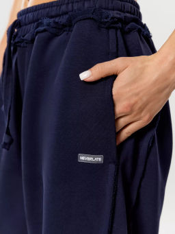 Спортивные брюки свободного кроя