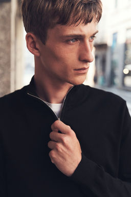 Jersey de punto fino con media cremallera Slim Fit