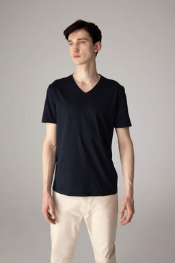 Базовая футболка Slim Fit с V-образным вырезом и короткими рукавами