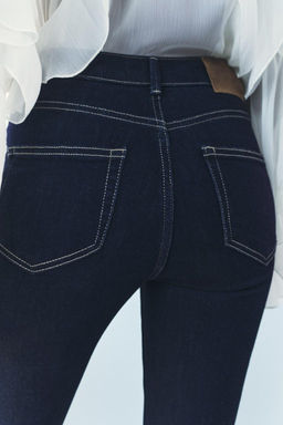 ZW COLLECTION BOOTCUT MID-WAIST CONTOUR JEANS - Zara фото 10