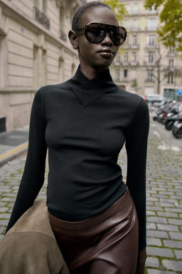 WOOL CROSSOVER HIGH NECK JUMPER - Zara фото 2