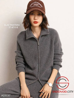 Костюм женский (кофта на молнии и штаны)