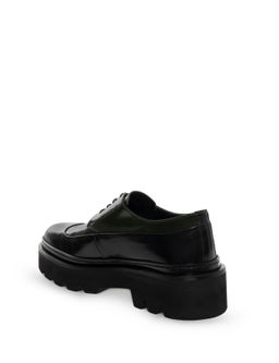 Классическая обувь цвета хаки