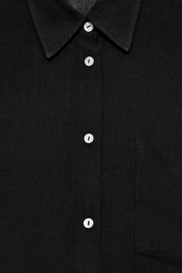 CAMISA GASA OVERSIZE BOLSILLO / Negro