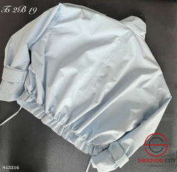 Ветровка на подкладке женская