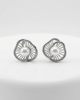 Стильные серьги