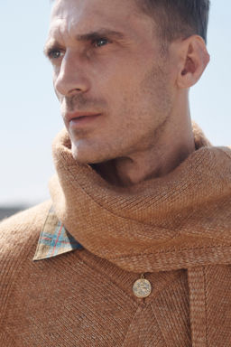 LIMITED EDITION GEOMETRIC JACQUARD SWEATER WITH SCARF - Zara фото 3