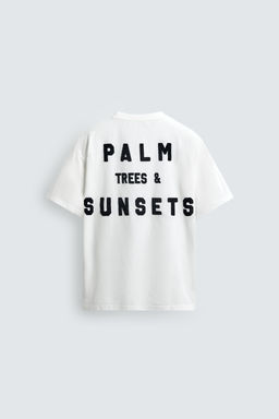 CAMISETA RELAXED FIT TEXTO PARCHES / Blanco