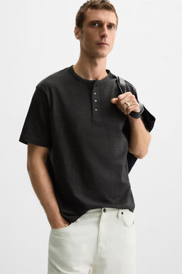 STRIPED BUTTON NECK T-SHIRT - Zara фото 6