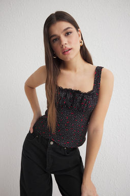 Trendyolmilla Ekru Ask?l? Limon Desenli Onu Buzgulu Crop Dokuma Bluz TWOSS25BZ00052 фото 11