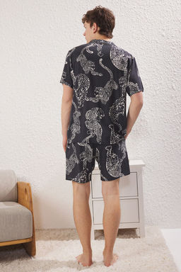 TRENDYOL MAN Siyah Regular Fit Bask?l? Dokuma Sortlu Pijama Tak?m? TMNSS25PT00027 - Trendyolmilla фото 5