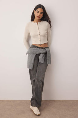 Bej Fitted/Vucuda Oturan Crop Dugme Detayl? F?rcal? Pointel Esnek Orme Bluz TWOAW26BZ00113