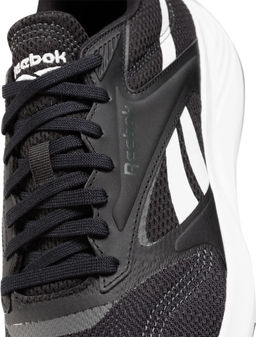 Кроссовки взрослые