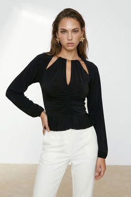 Siyah Pencere/Cut Out Detayl? Aksesuarl? Orme Bluz TPRAW24BZ00053