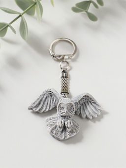 Брелок "Сова полярная с расправленными крыльями" (барельеф) , 4,1см