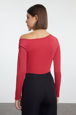 TRENDYOLMILLA K?rm?z? Fitted/Vucuda Oturan Asimetrik Yaka Esnek C?tc?tl? Orme Body TWOAW25BD00009  фото 5