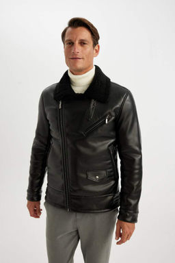 Водоотталкивающая приталенная куртка из искусственной кожи приталенного кроя на подкладке с карманами на молнии - Defacto фото 7