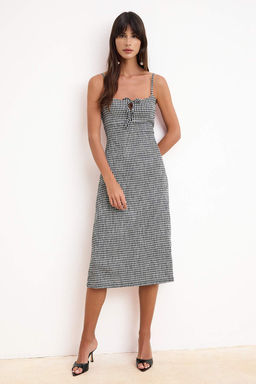 Siyah Ekose A-Kesim/Can Form Ask?l? Straplez Kolsuz Mini Dokulu Orme Elbise TWOSS26EL00260