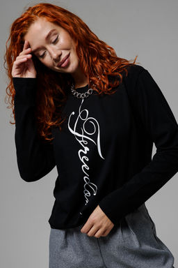 8513 Футболка с длинным рукавом женская