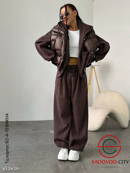 Женский спортивный костюм с утеплённым жилетом