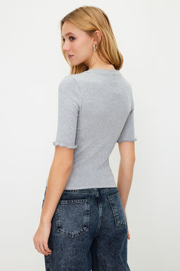 Trendyolmilla Ekru Fitilli Fitted/Vucuda Oturan Bisiklet Yaka Esnek Orme Bluz TWOSS23BZ00025  фото 35